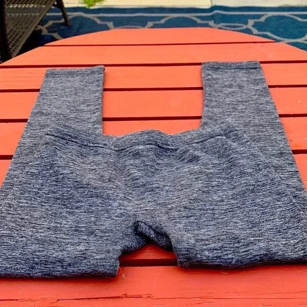 Five for 25 Place stretchy, gray, medium weight leggings